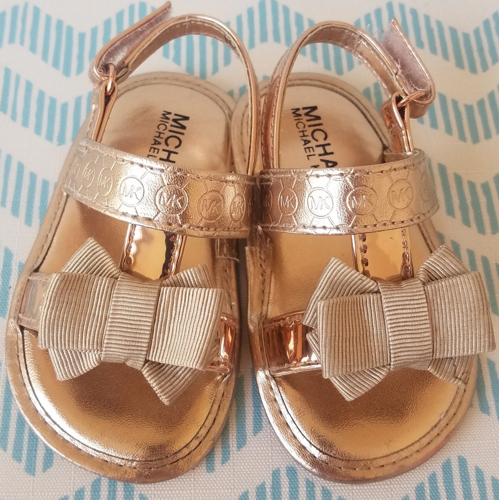 SOLD SOLD MICHAEL KORS kids Sandals! Size 3